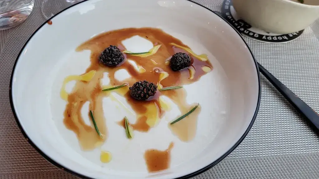 Menu_Hungry Bear | Kitchen + Coffee_Lausanne_image_8