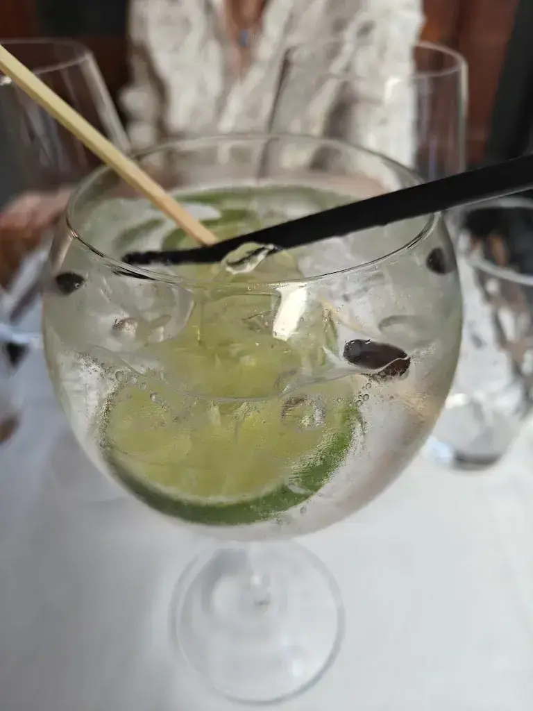 R M_La Bavaria_Lausanne_review