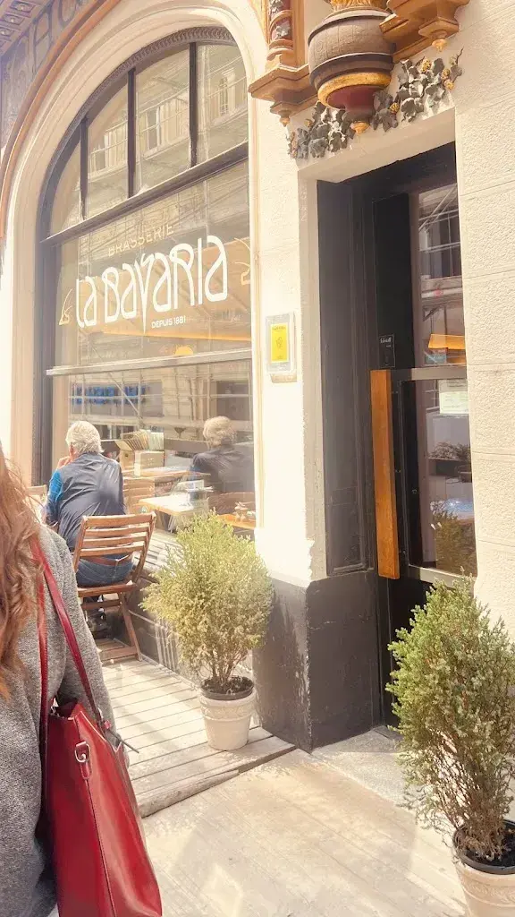 Ma Ja_La Bavaria_Lausanne_review