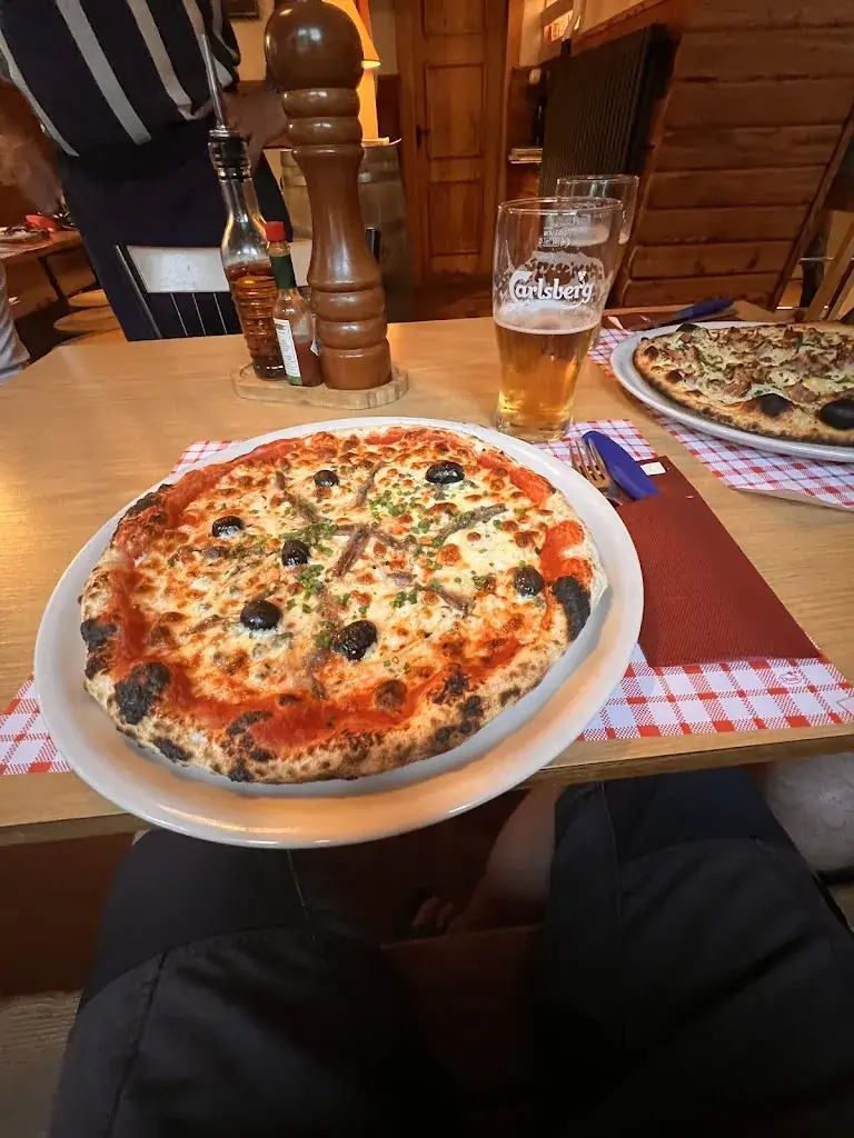 Tom Blechschmidt_Café le Central_Champsec (Versegères)_recensione