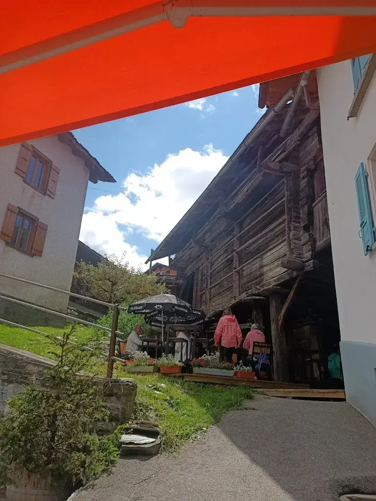 Mimi Morend_Restaurant Carrefour du Village_Bruson_review