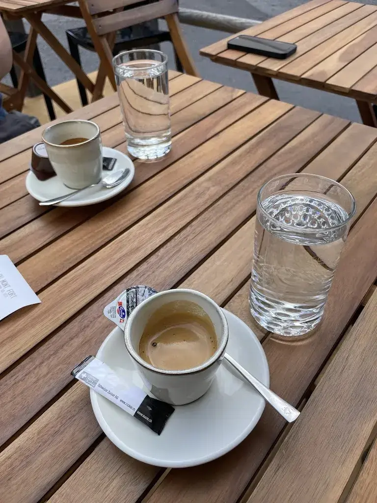 Domča Roztočilová_Café du Mont-Fort_Bagnes_review