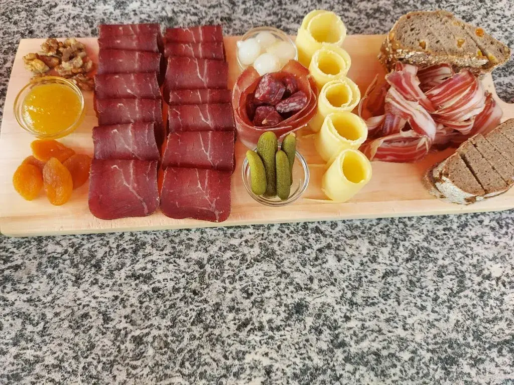 Bärgkristall Restaurant & Herberge restaurant in Binn