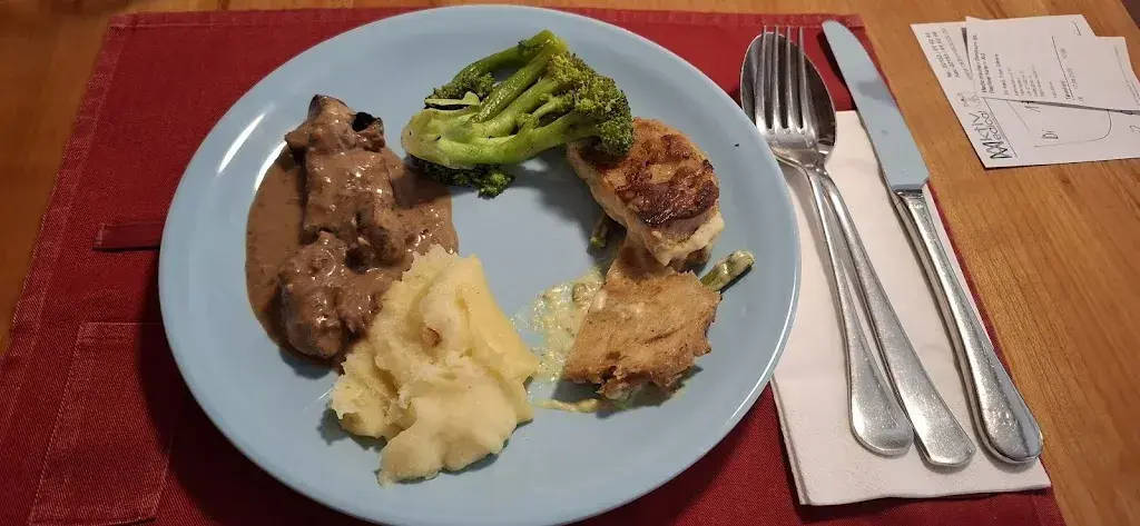 Simon Le Toothbrush_Backstube und Wirtschaft St. Georg_Ernen_review