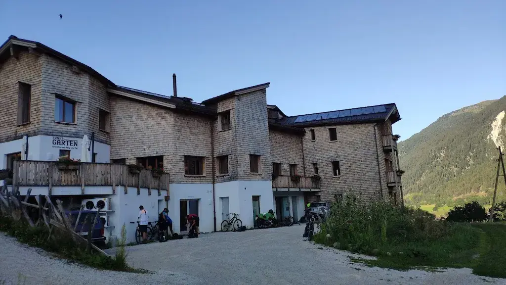 Netz Hog_ErnerGarten_Ernen_recensione