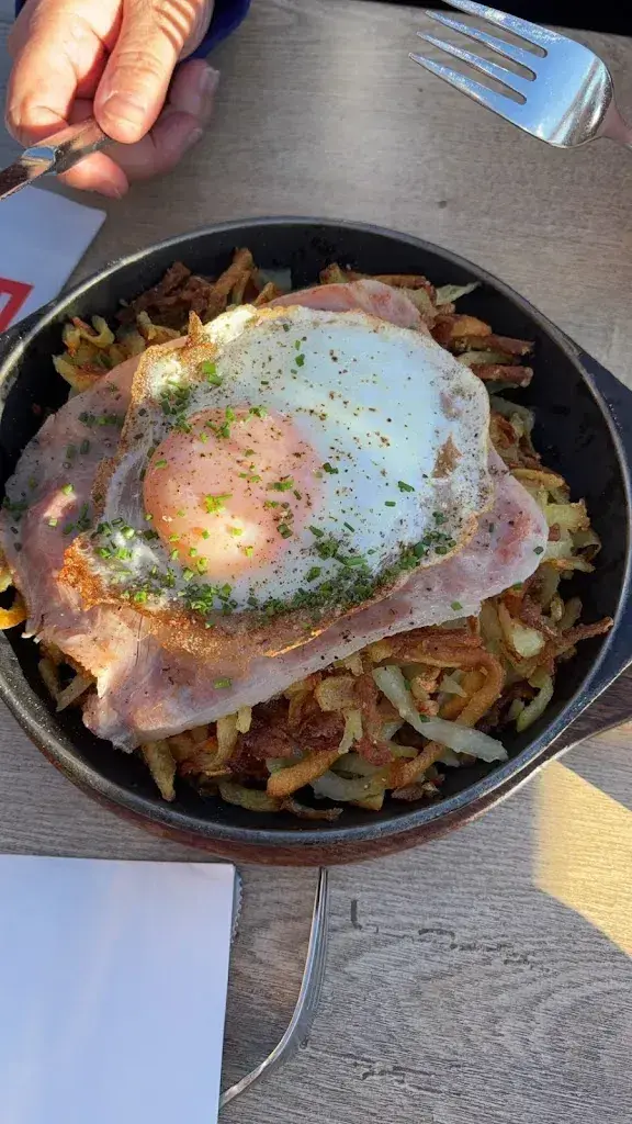 Mado Fourt_Hotel Restaurant Eggishorn_Fiesch_review