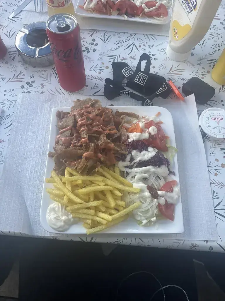 Nino Ubezio_Bridge Kebap und Pizza GmbH_Bellwald_review