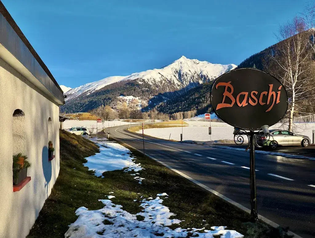 Sebastian Reiz_Restaurant Baschi_Geschinen_review