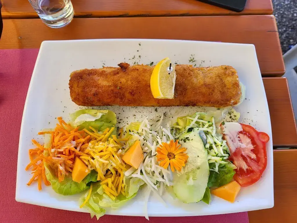 Philippe Meyer_Bahnhof_Lax_review