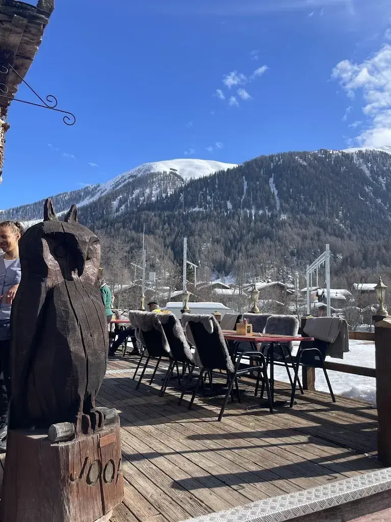 Anik Polo_Hotel Joopi_Reckingen_review