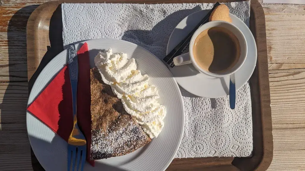 Beat Bürki_Bürli-Schiirli Hofbeiz_Oberwald_review