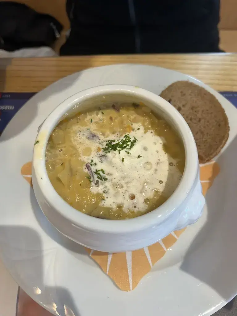 Peter Faltys_Restaurant Bahnhofbuffet_Oberwald_review