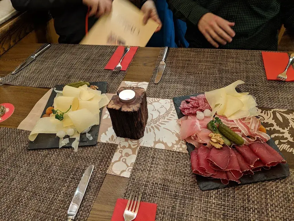 Dominik Röttsches_Hotel Walser_Ulrichen_avis