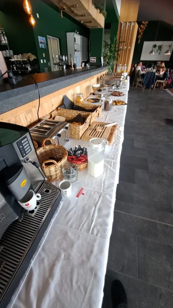 Frédérique Duc-Kaesermann_woodland Bar & Restaurant_Ayent_recensione