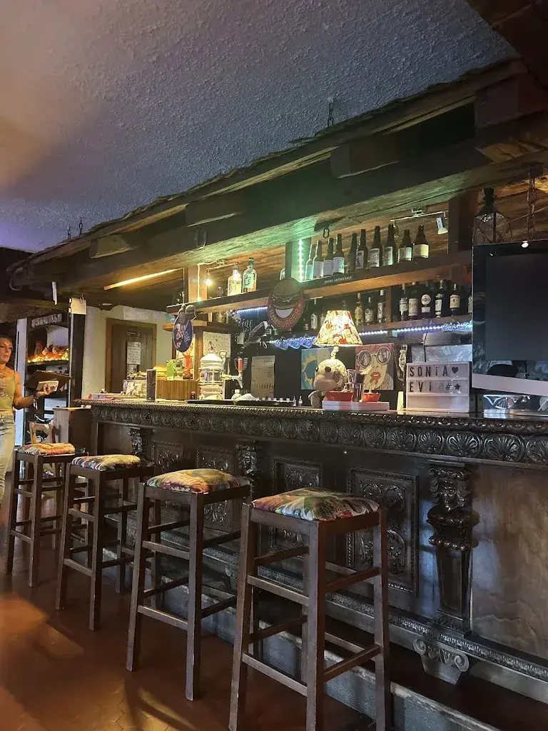 Volcano Motion_The Burger Terrasse_Anzère_review