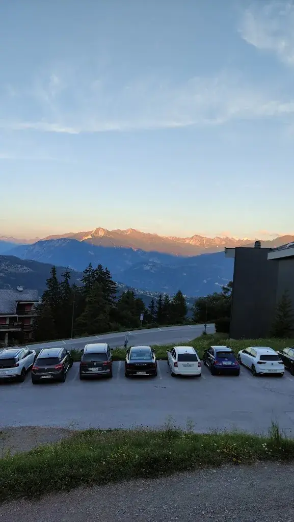 Emilie Chételat_Brasserie Dahu_Anzere_review