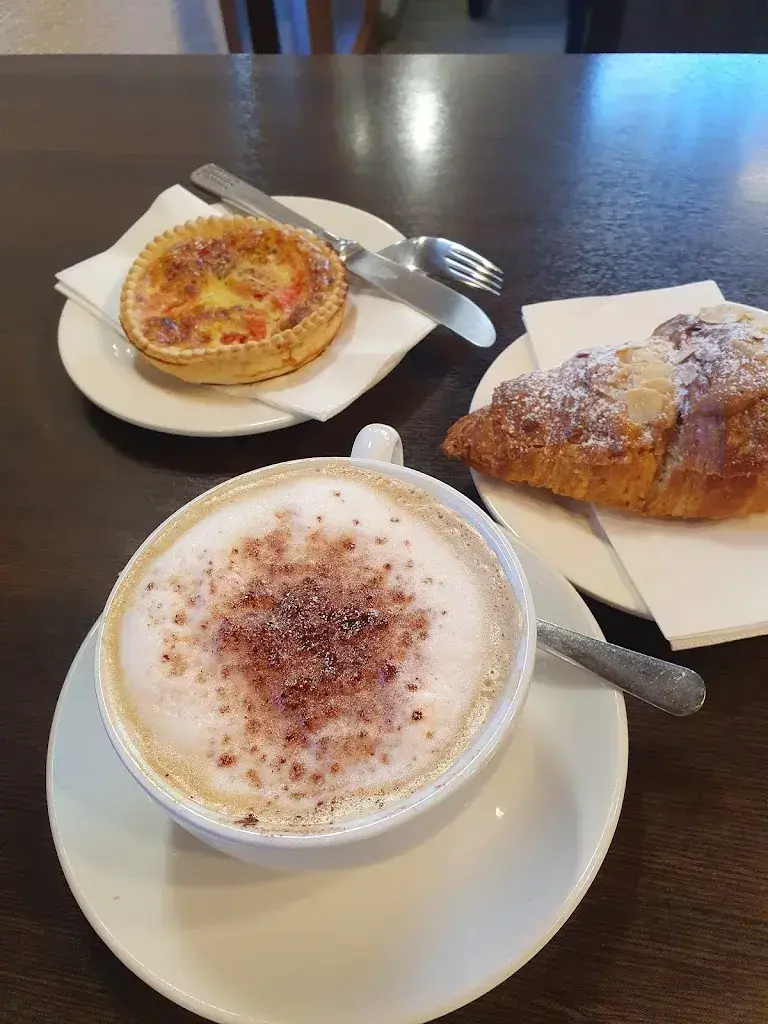 Bogna Andrzejewska_Boulangerie Tea Room Le Grini_Ayent_review