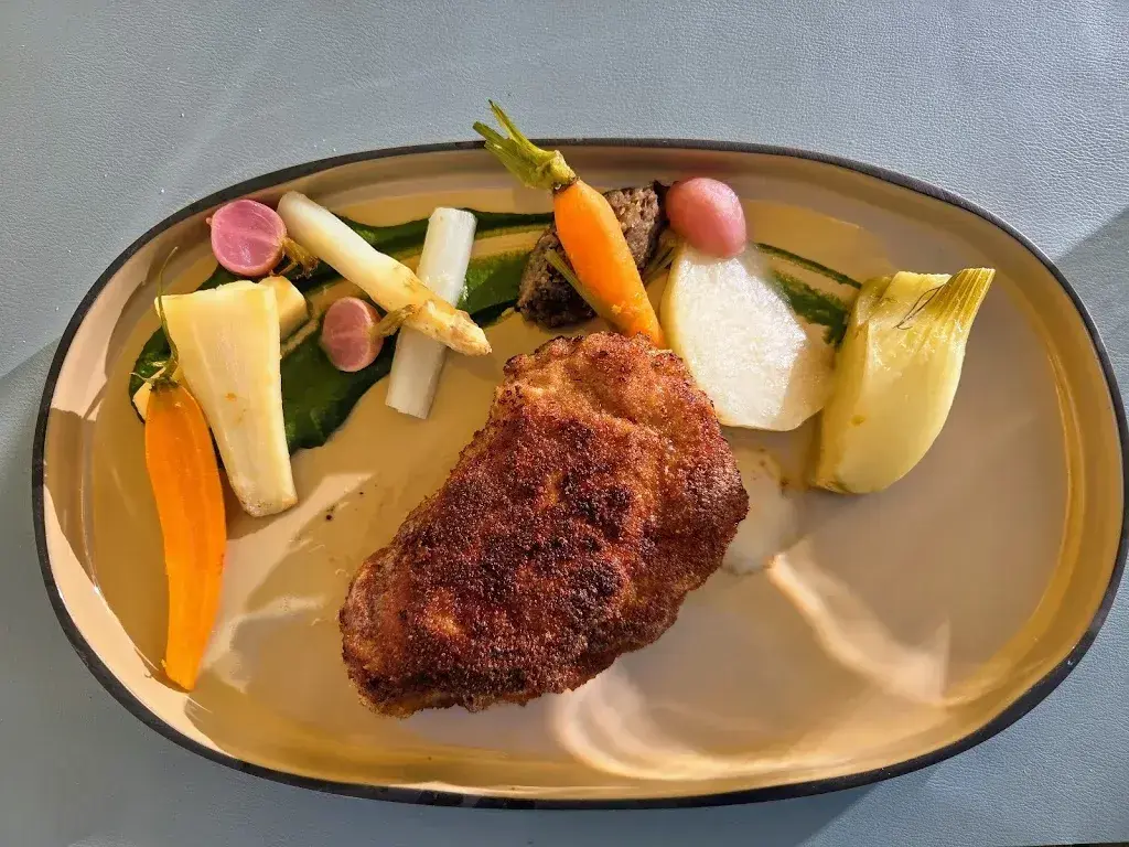 Angelique Schweizer_Le Galileo_Tramelan_review