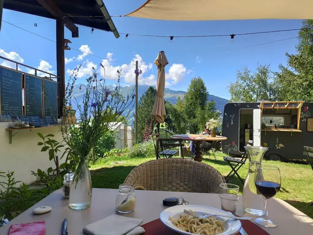 Vivian_La buvette du mayen_Mase_recensione