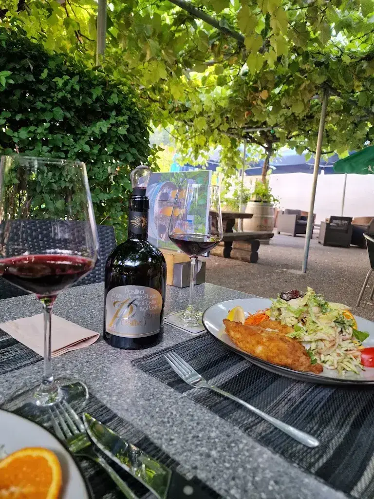 Restaurant Wasserfall, Tenud Patrick & Tenud-Ittig Doris ristorante a Turtmann