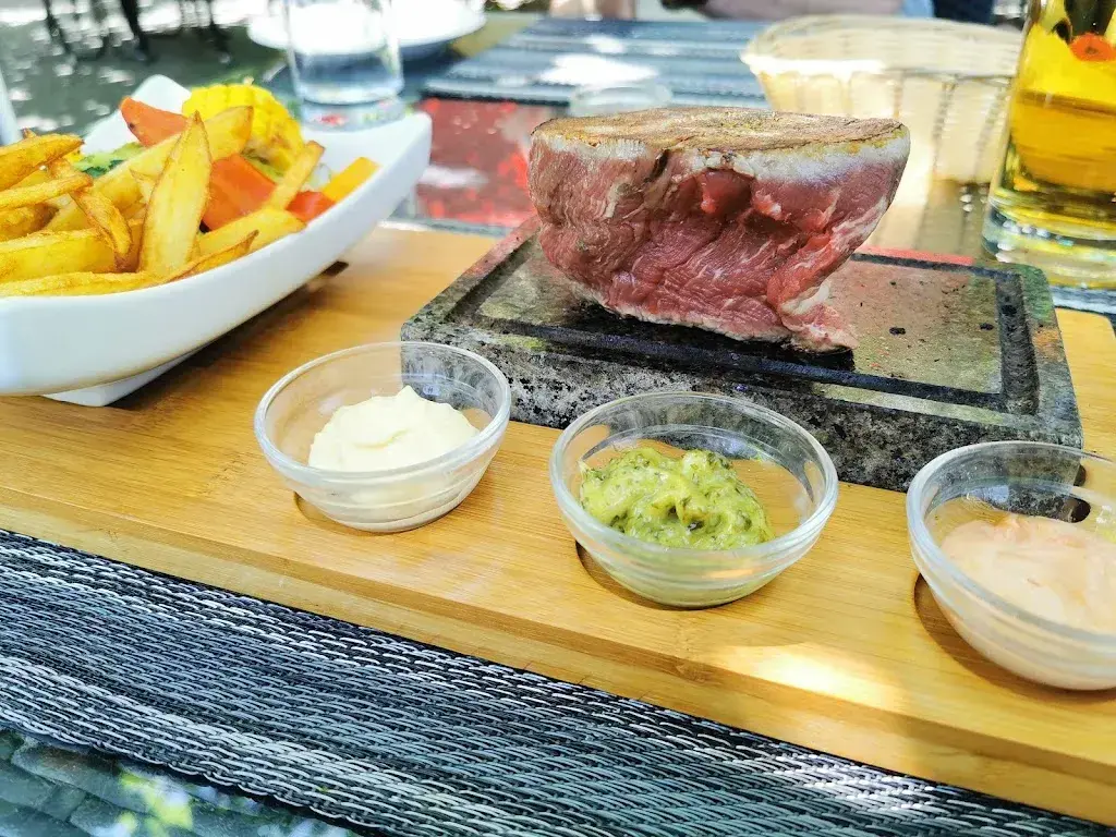 Damian Zanella_Restaurant Wasserfall, Tenud Patrick & Tenud-Ittig Doris_Turtmann_review