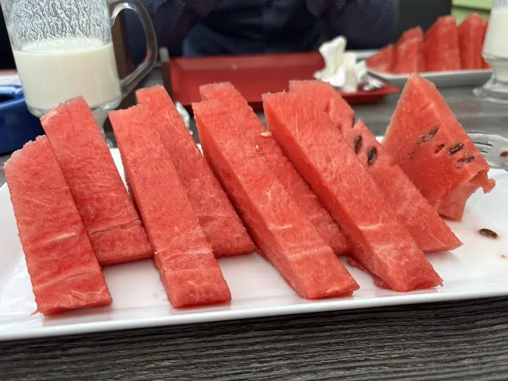 Wei Zhang_Charisma Wallis Pizza und Kebap Susten_Susten_review