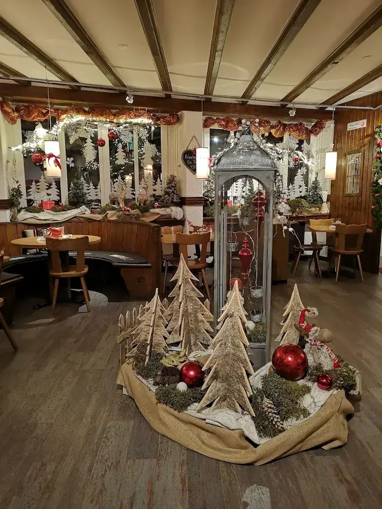 Josiane Balet_Krone_Leuk_review