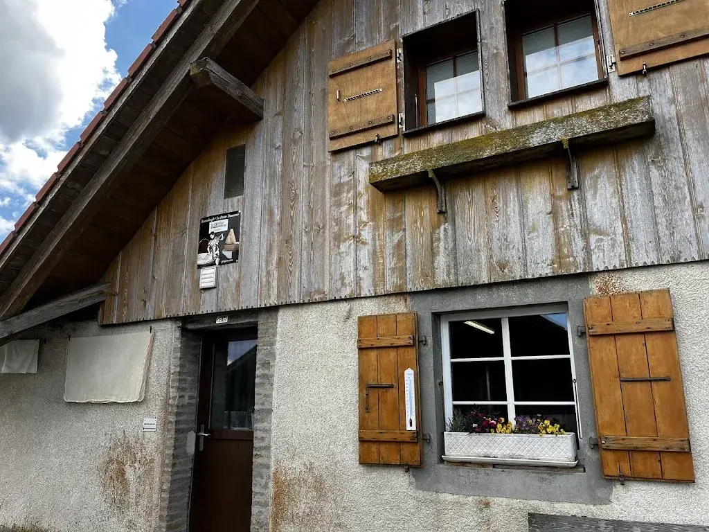 Dom Tsya_Métairie de la Petite Douanne_Courtelary_review