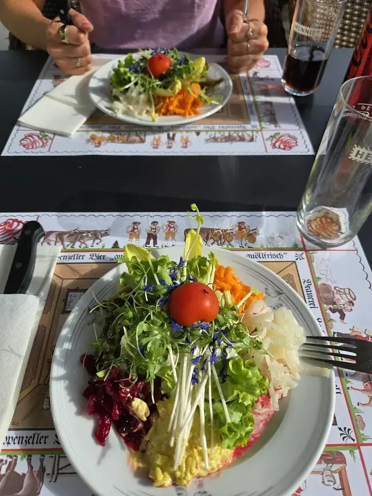 Felix Ze_Julius_Salgesch_review