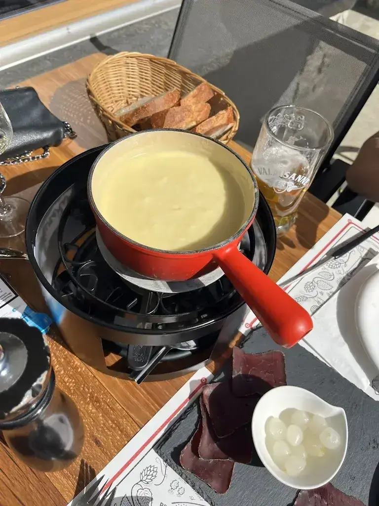 Laetitia Deluz_Café des Mayens_Montagnon (Leytron)_review