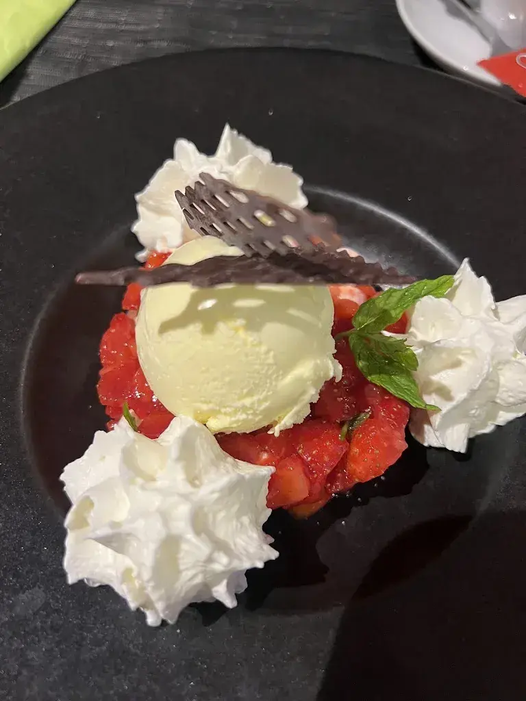 Lucilia Faustino_Restaurant le Corner_Fully_review