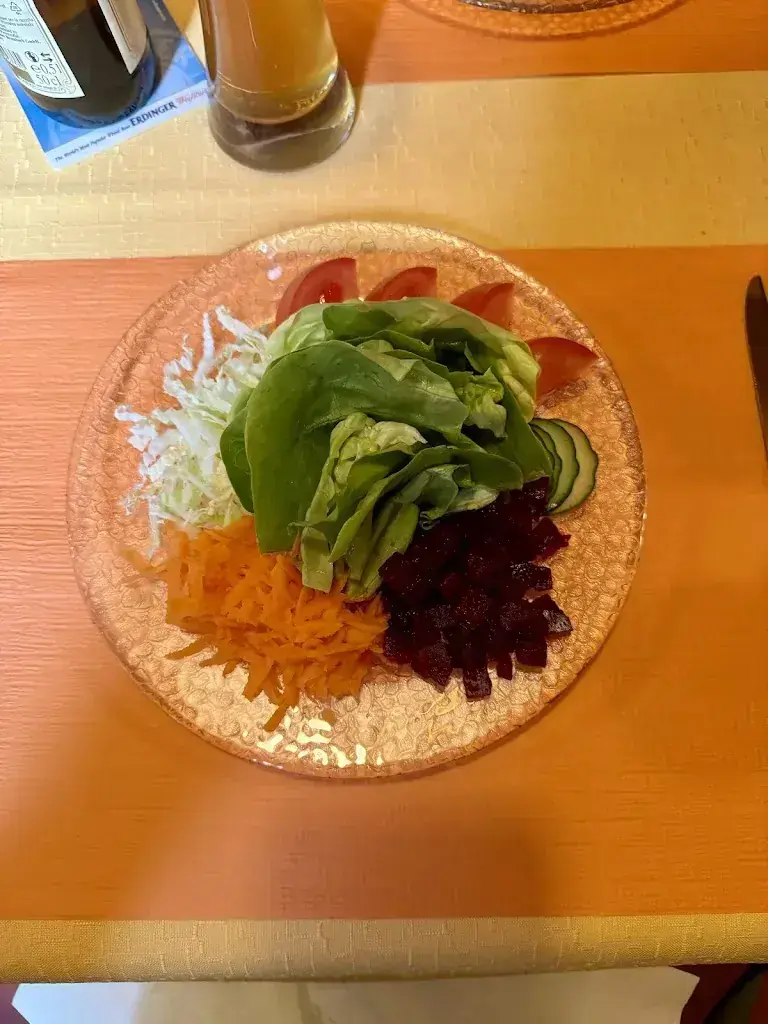 Kacey Rosekrans_Restaurant Sternen_Leukerbad_avis