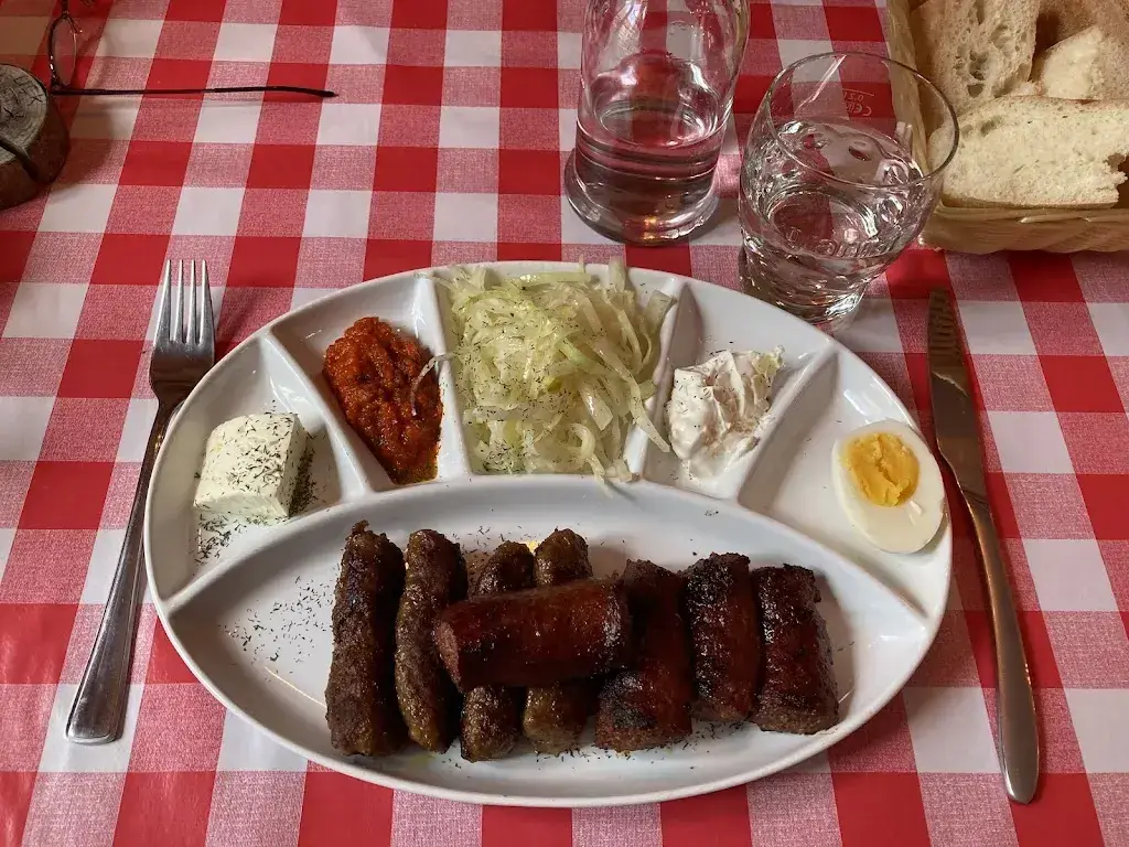 Claire-Lise Chevallaz_Café-Restaurant Buffet de la Gare à Charrat_Charrat_review