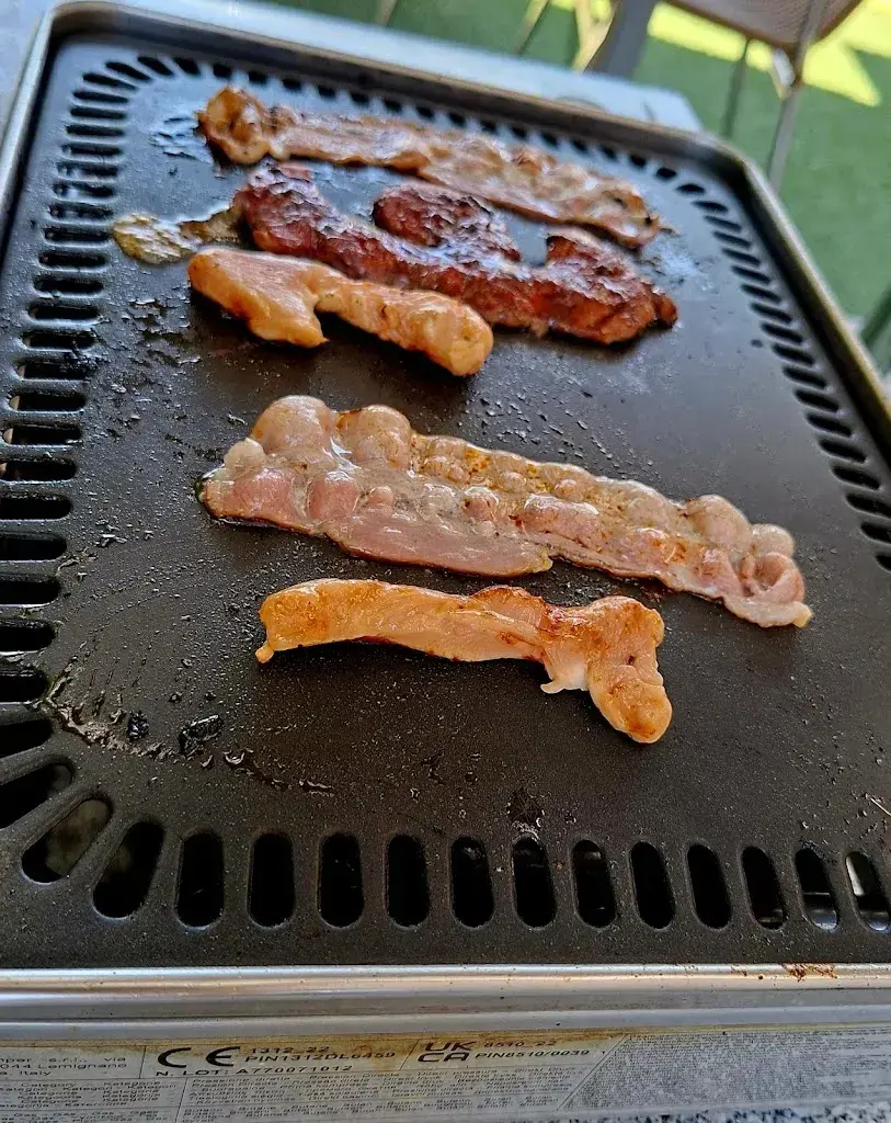 Sergi S_Café des Vergers Sàrl_Saxon_review