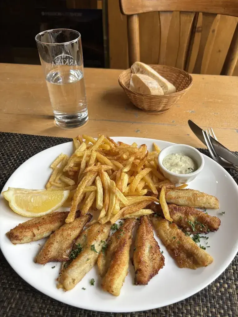 Kassav Kassav_Café-Restaurant La Gare_Saxon_review