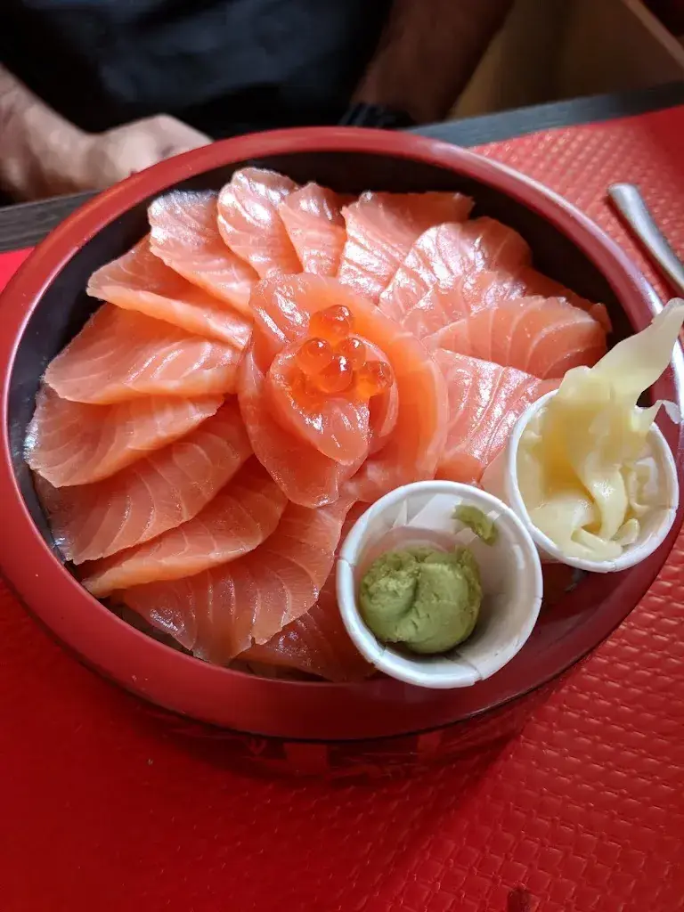 Nathalie Lawrence_Restaurant Coucou Sushi à Saxon_Saxon_review