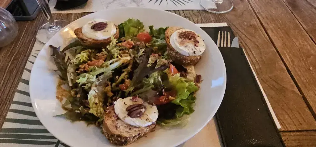 Maude Bula_La Taverne café-restaurant_Monthey_review