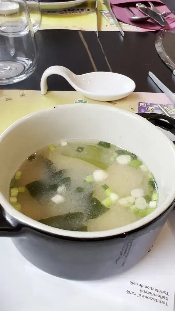 Ronnie Maria_Café-Restaurant Le Central Gangnam_Collombey-Muraz_review