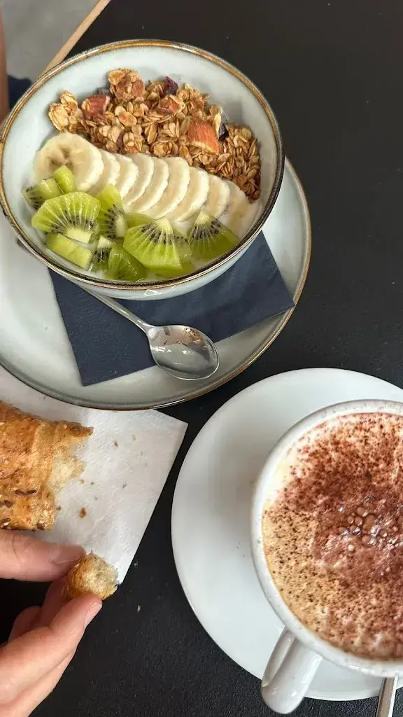 Alicia Vernez_Café L'Annexe_Cormoret_Bewertung