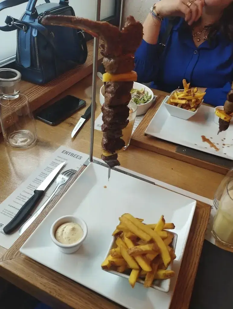 Дар'я Гордієнко_Maison des Brochettes-Moutier_Moutier_review