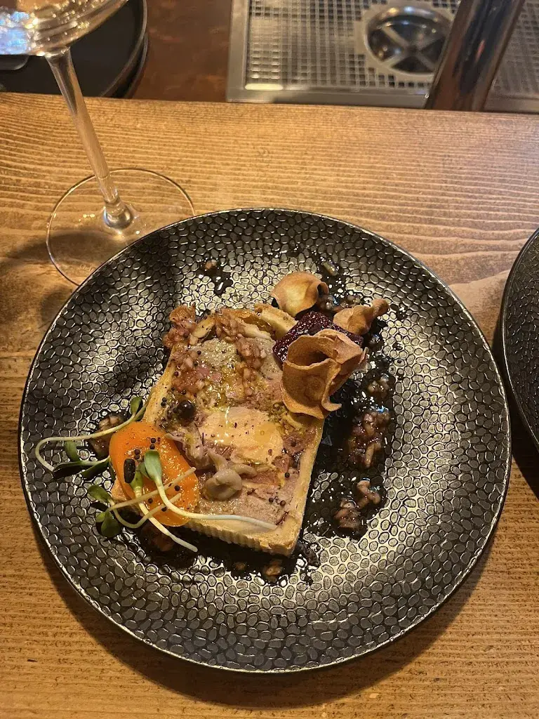 Hugo Zufferey_Culture(s) Café Cantine_Val-d'Illiez_review