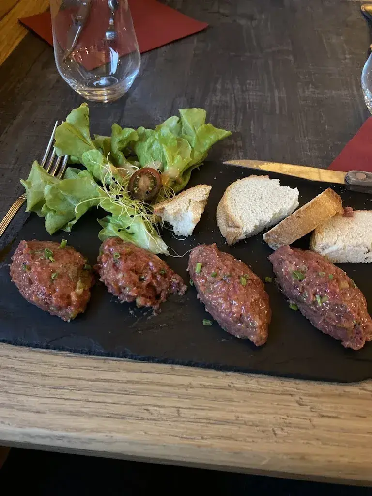 Jesse Kershaw_Restaurant L'Etable Steakhouse_Val-d'Illiez_review