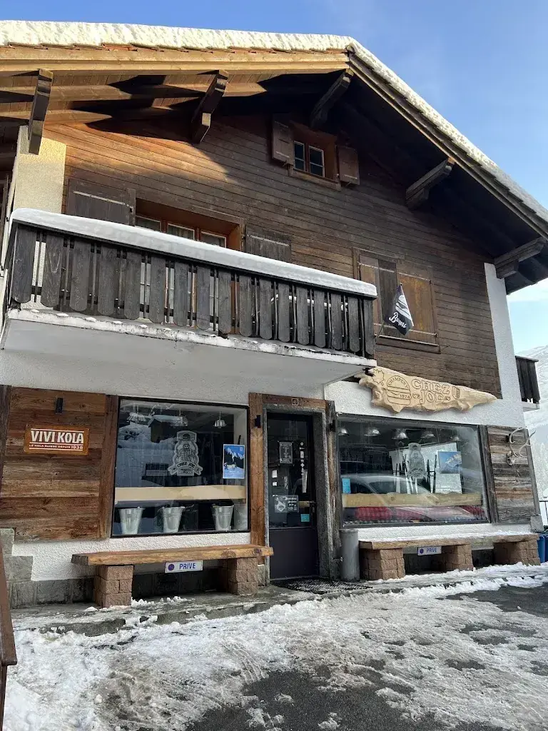 JSK_Chez Joe_Champéry_review