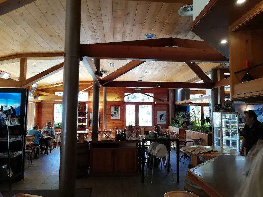 George Marshall_Le Gueullhi_Champéry_review