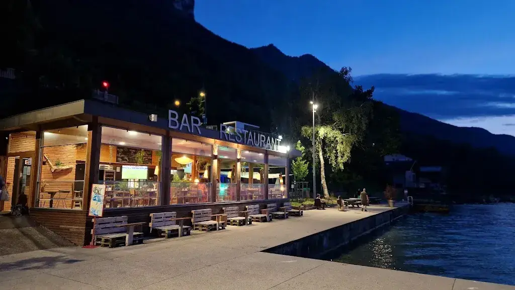 Mark Shonfeld_Bar-restaurant de la Plage_France_review