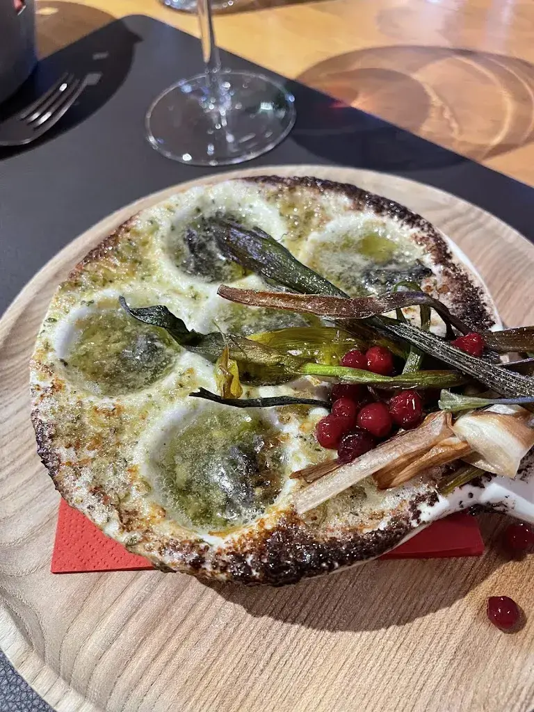 Cyrus Park_Meat'hic Grill_Morgins_review