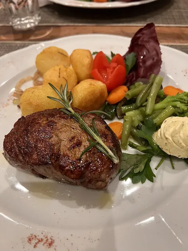 Restaurant de la croix fédérale_Péry-La Heutte_slider_image_2