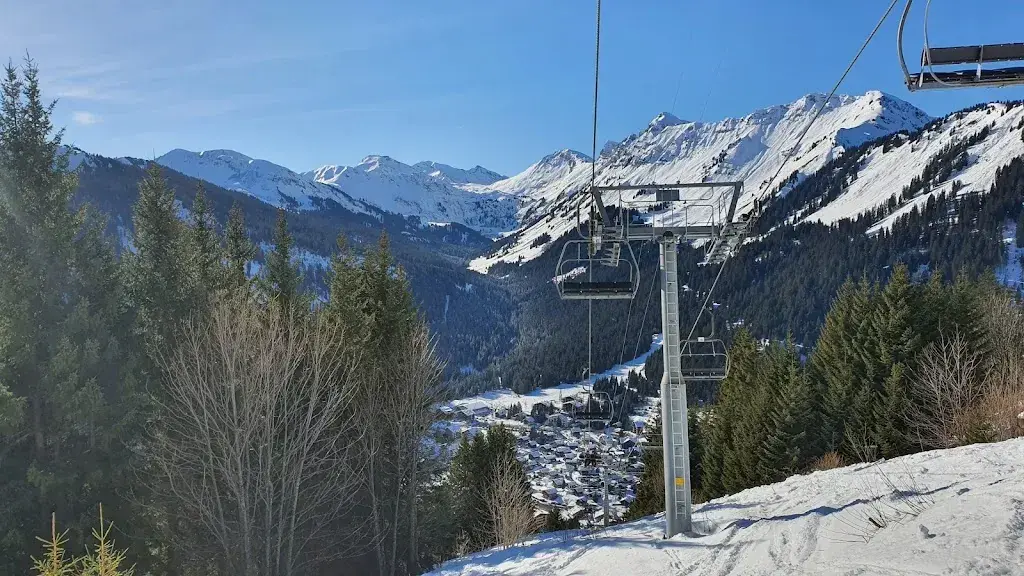 hervé Stussi_Buvette de corbeau_Troistorrents_review