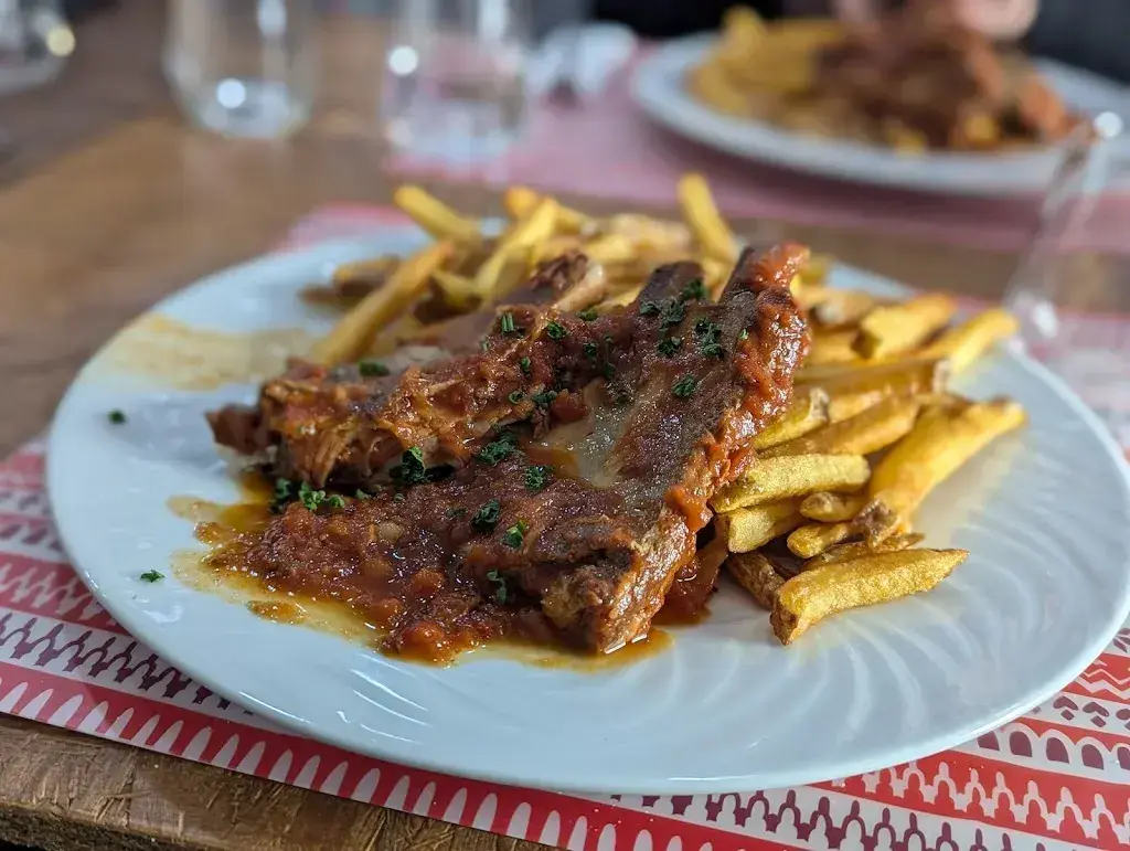 Saar Raz_Refuge Le Marcheuson_Champéry_review