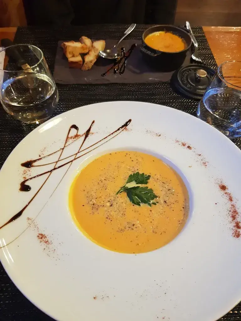 Ana Rangel_Cantine des Rives_Champéry_review